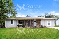 Building Photo - Where Charm Meets Comfort