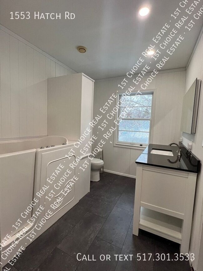 Building Photo - 1553 Hatch Rd