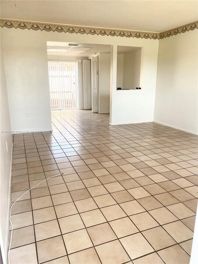 Building Photo - 6154 SW 38th St