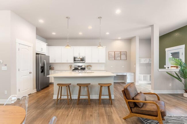 Building Photo - 9912 E 61st Ave