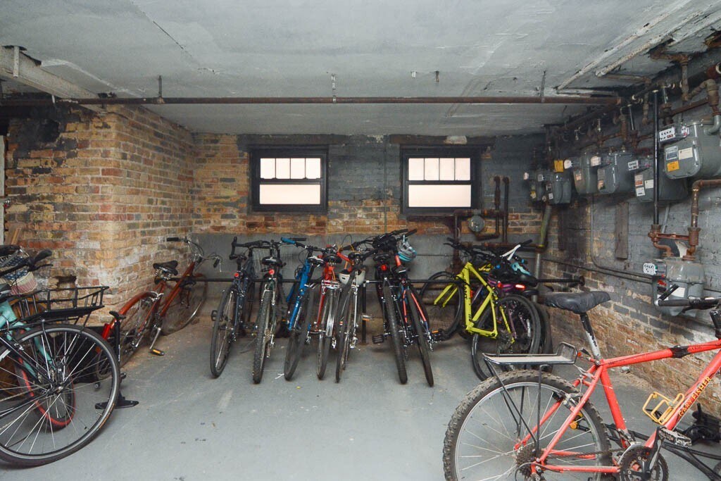 Building Photo - 2526 N Kedzie Blvd