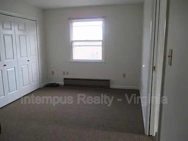 Building Photo - 11591 James Madison St