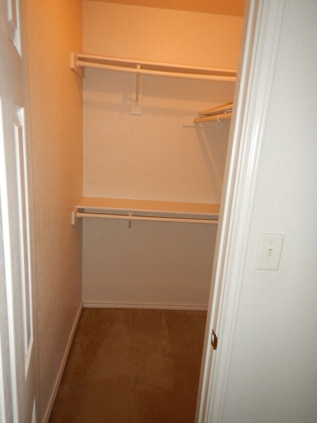 Building Photo - 2901 Cantabrian Dr