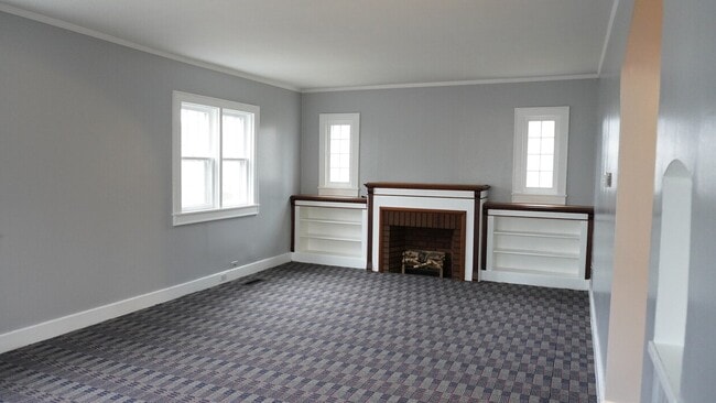 Building Photo - 649 Sibley St NW