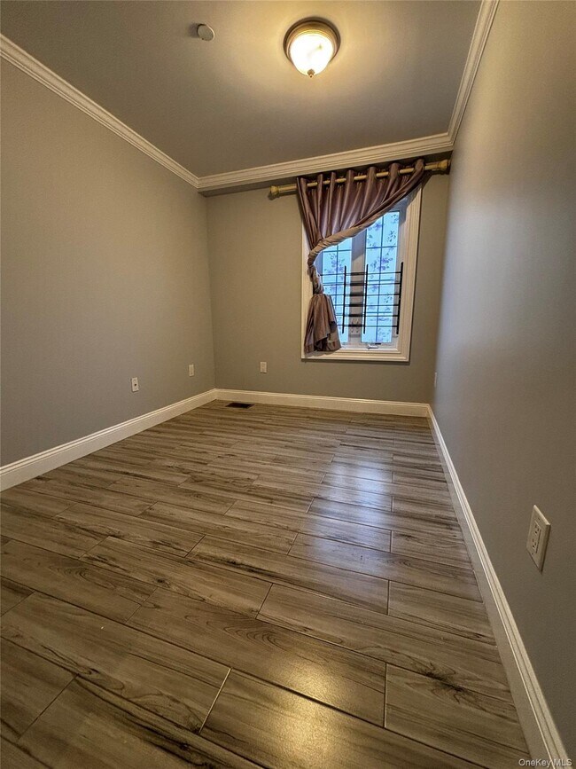 Building Photo - 119-47 Merrill St