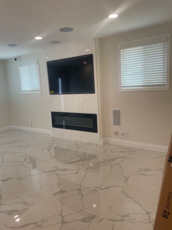 Building Photo - 1521 W Cerritos Ave