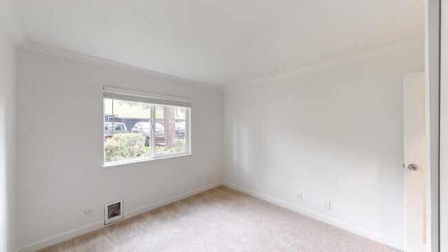 Building Photo - 461 Ignacio Blvd