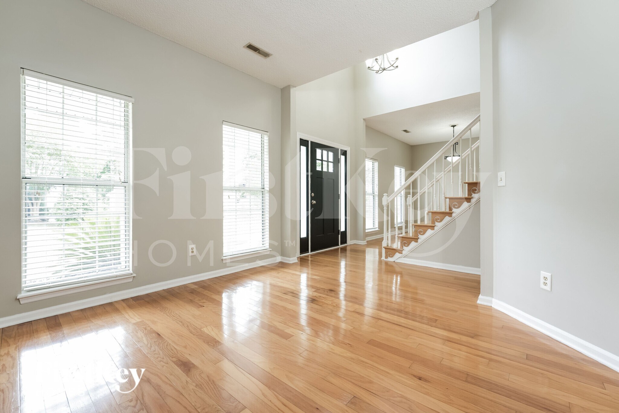 Building Photo - 103 Monsarret Ln