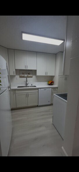 Building Photo - 1345 Kipaipai St