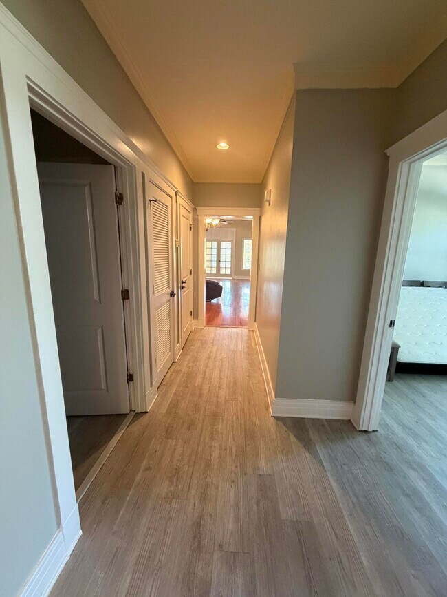 Building Photo - 1511 Tin Cup Ct