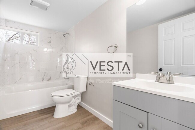 Building Photo - 2383 Dutch Cove Rd