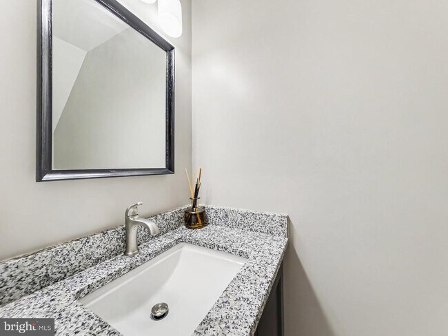 Building Photo - 13849 Constitution Ct