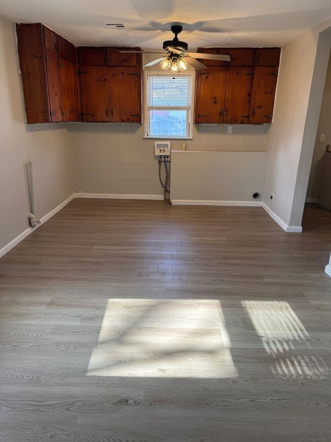 Building Photo - 211 S Choctaw