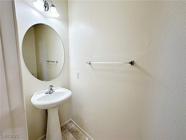 Building Photo - 5914 W Tinazzi Way