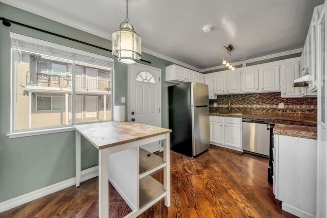 Building Photo - 3 bedroom condo near Santana Row!