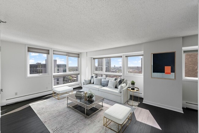 Primary Photo - 433 S 7th St