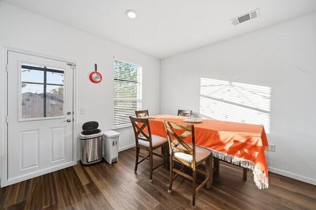 Building Photo - 16306 Fontana Ct