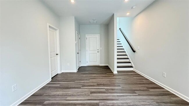 Building Photo - 1479 Creekside Cir NW