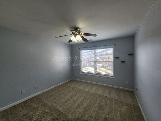 Building Photo - 6101 Vintage Pointe Pl