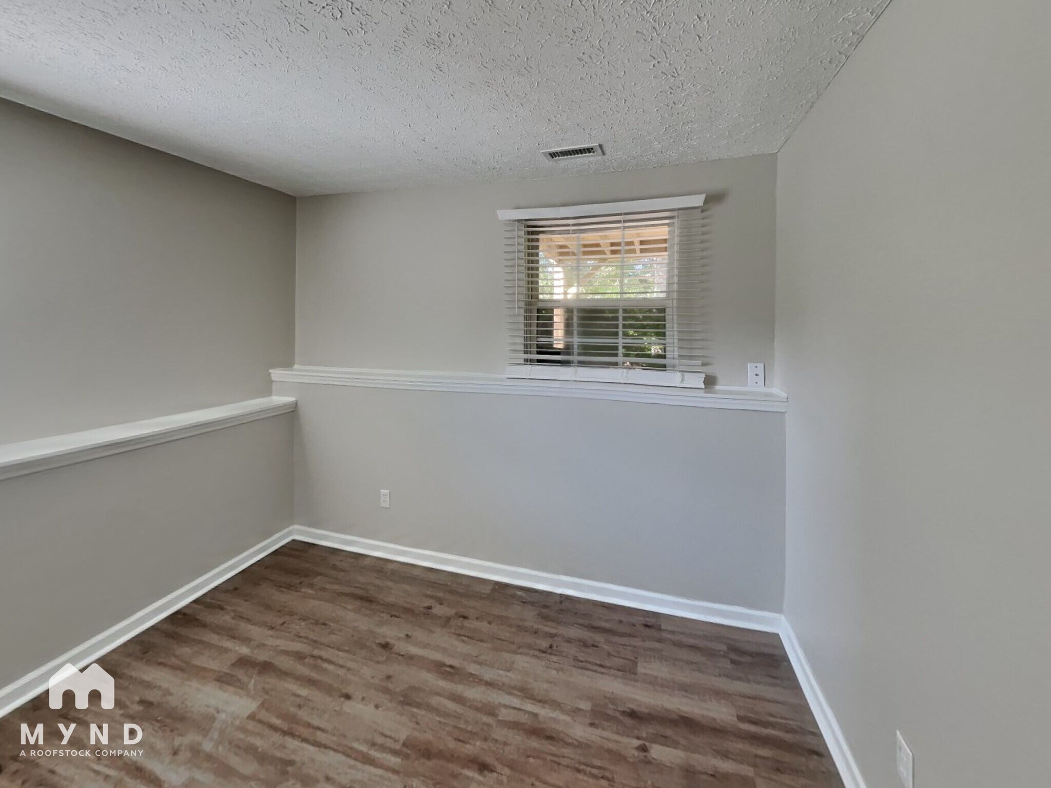 Building Photo - 1106 Lady Banks Dr
