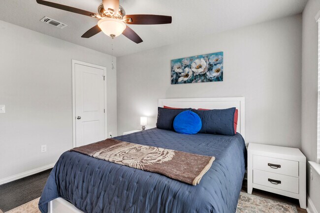 Building Photo - 1201 Forest Heights Rd