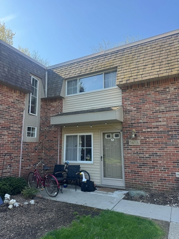 Building Photo - 543 Longshore Dr