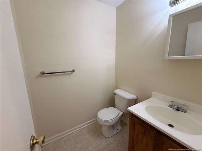 Building Photo - 713 North St