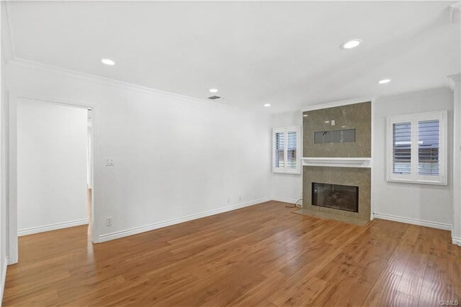 Building Photo - 1430 N Maple St