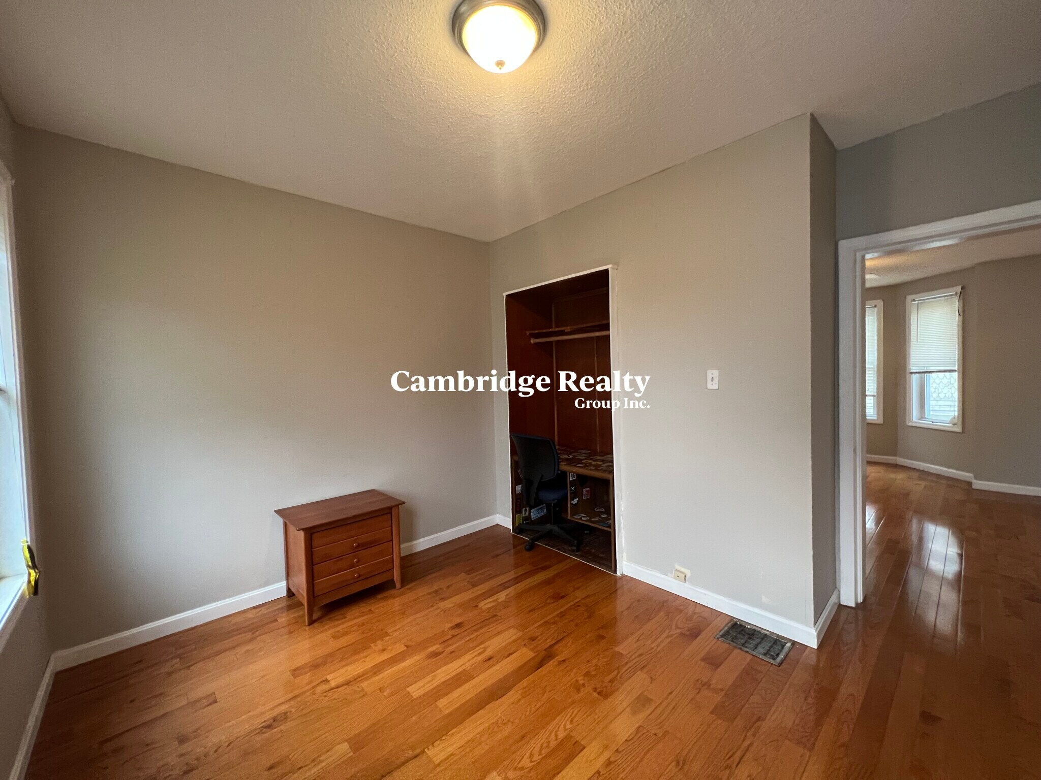 Building Photo - 15 Hudson St