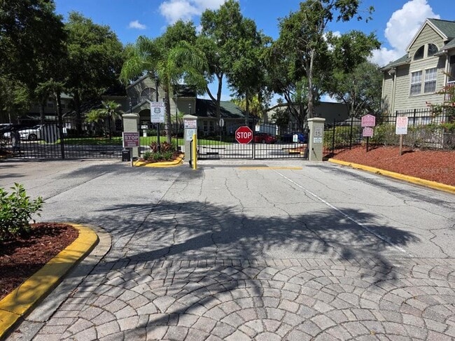 Building Photo - 6130 Westgate Dr