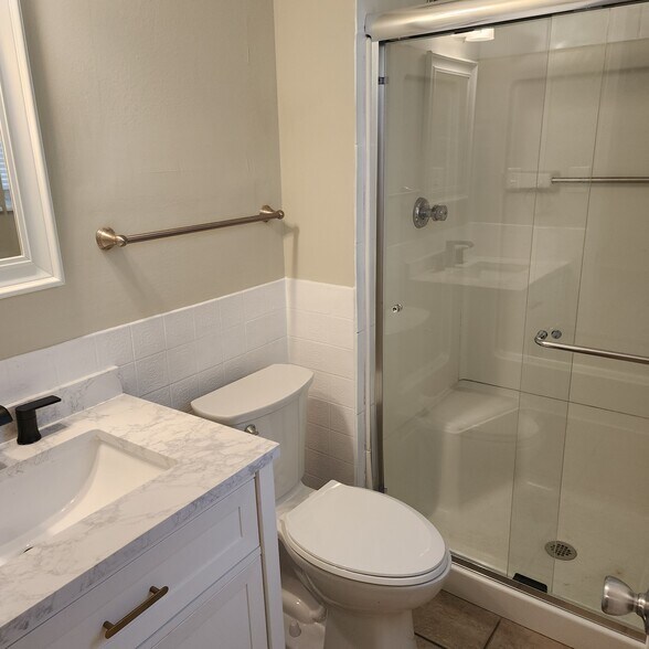 Building Photo - 2573 Millvalley Dr