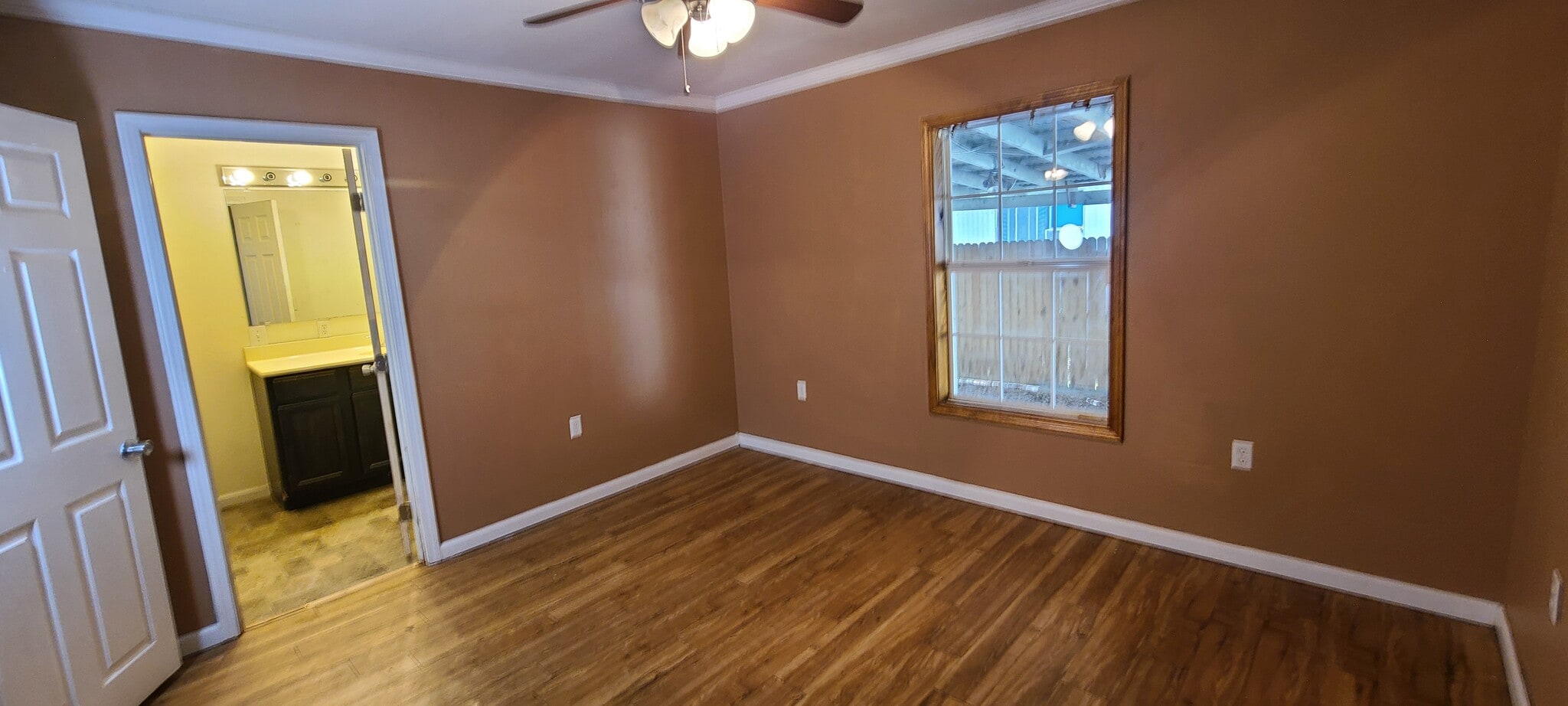 Master Bedroom - 327 Faquetigue St