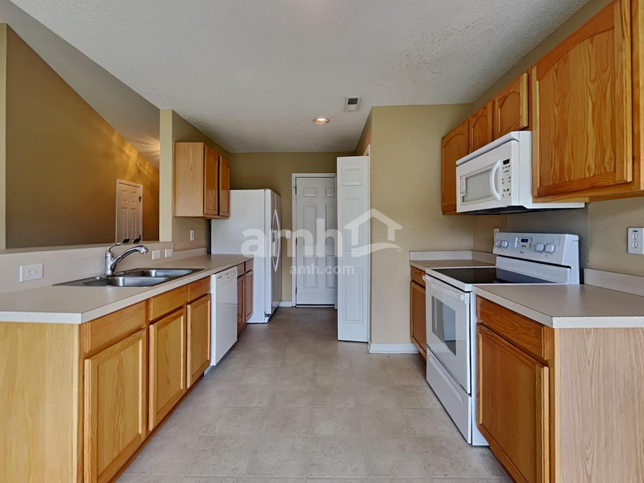 Building Photo - 5023 Holdsworth Dr