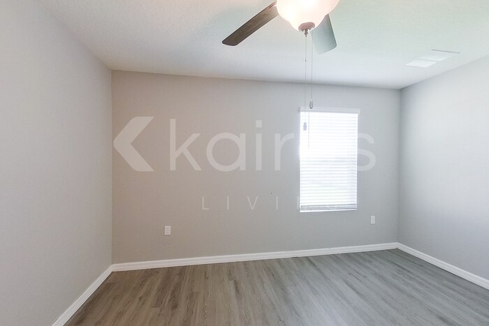 Building Photo - 8577 SW 43rd Ter