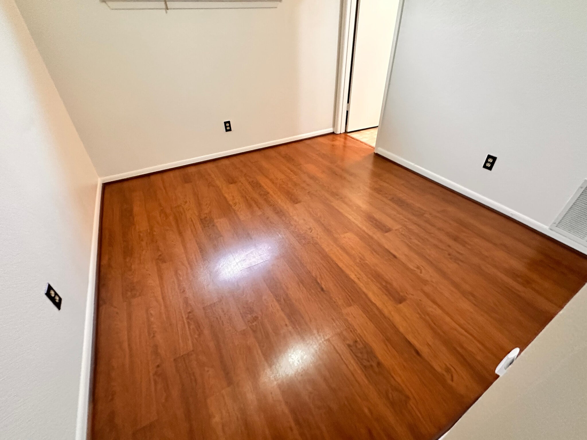 Building Photo - Room in Condo on Beauregard Cir