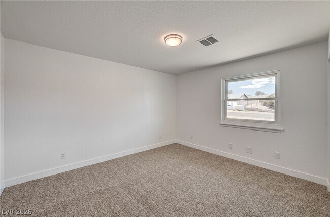Building Photo - 1580 Quarter Horse Dr