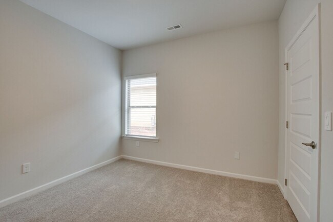 Building Photo - 169 Protestant Dr