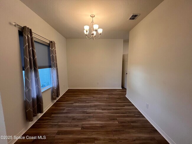 Building Photo - 1031 Grapefruit Rd SE