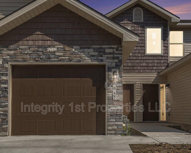 Building Photo - 5922 NW 88th St