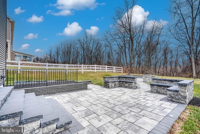 Building Photo - 13605 Otono Dr