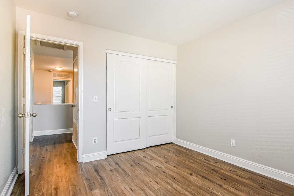 Building Photo - 9582 N 81st Dr