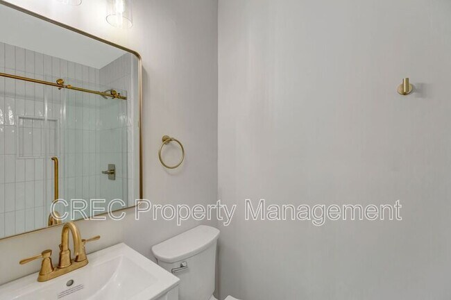 Building Photo - 1757 Skinner Ave