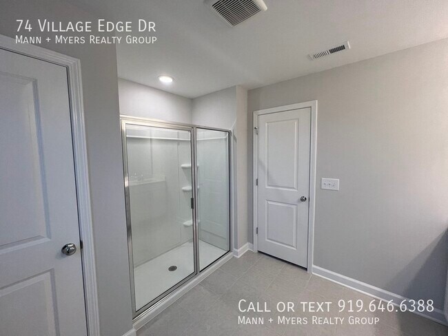 Building Photo - 74 Village Edge Dr