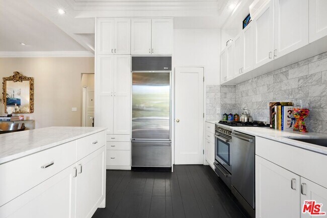 Building Photo - 1416 Havenhurst Dr