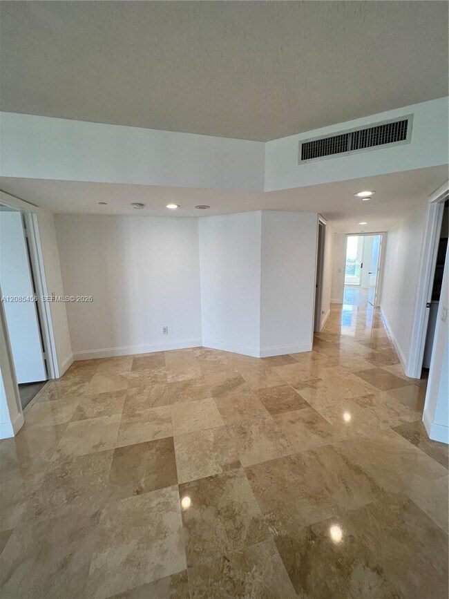 Building Photo - 21055 Yacht Club Dr