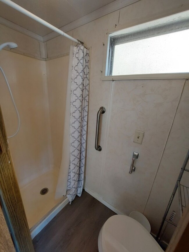 Building Photo - 55+ Community Home in Saralake Estates – 2 Bed / 2 Bath