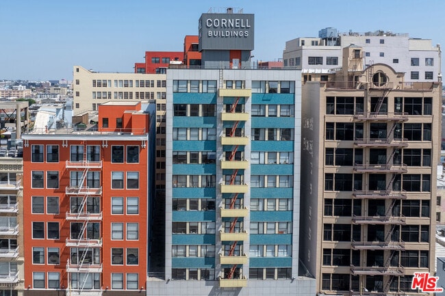 Building Photo - 746 S Los Angeles St