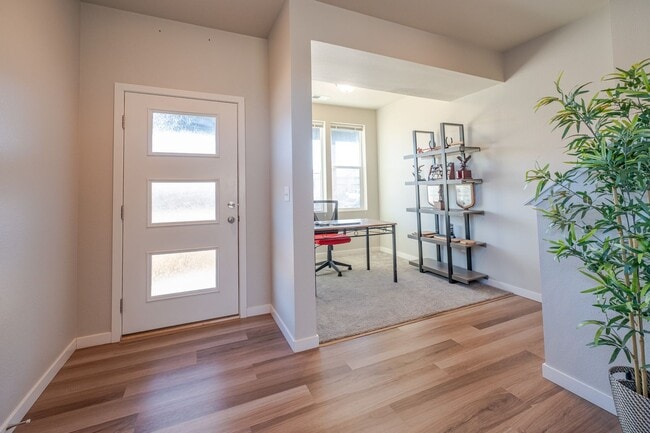 Building Photo - Stunning 3 Bed 2.5 Bath Home in Harvest Village