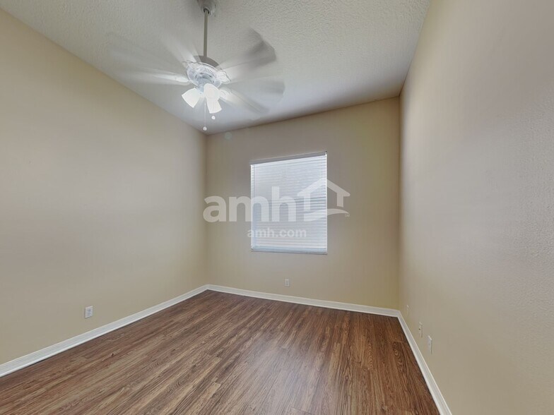 Building Photo - 4817 76th Ct E