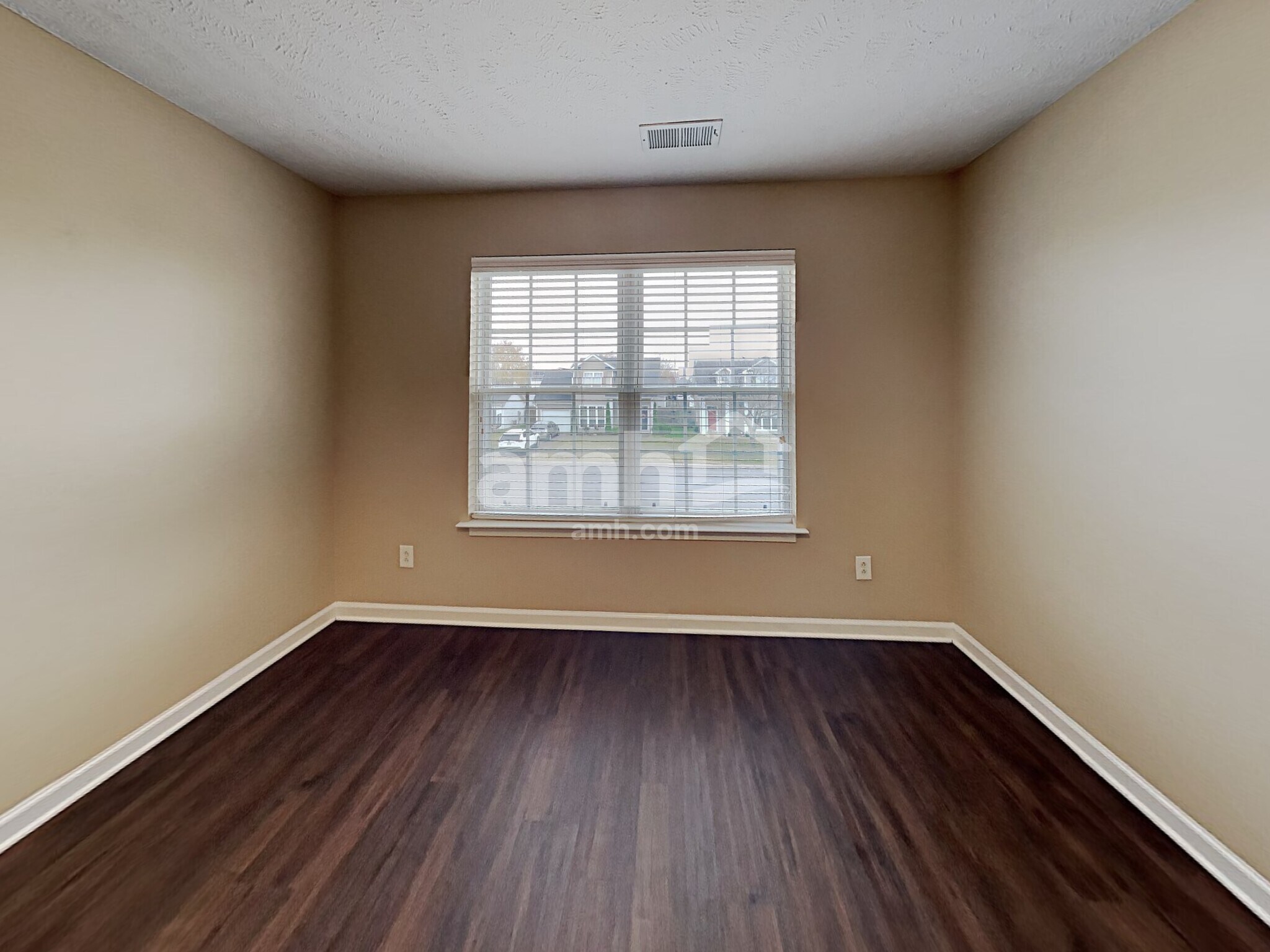 Building Photo - 2738 Pepperdine Dr